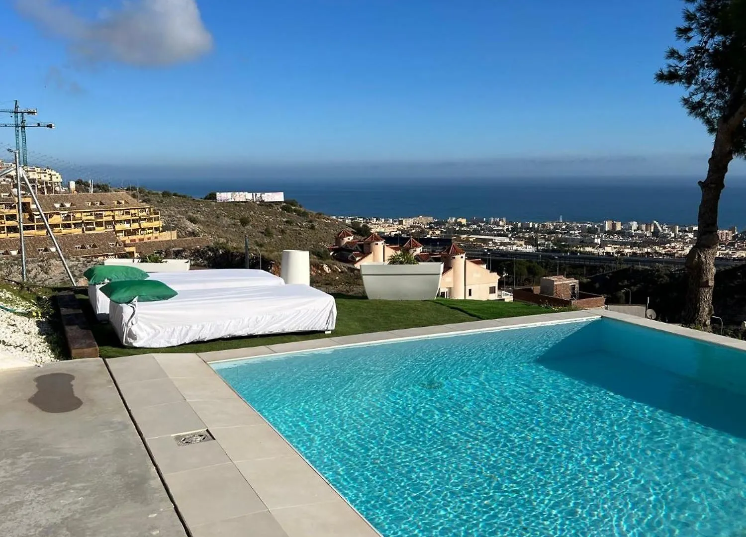 Amazing Villa In Benalmádena